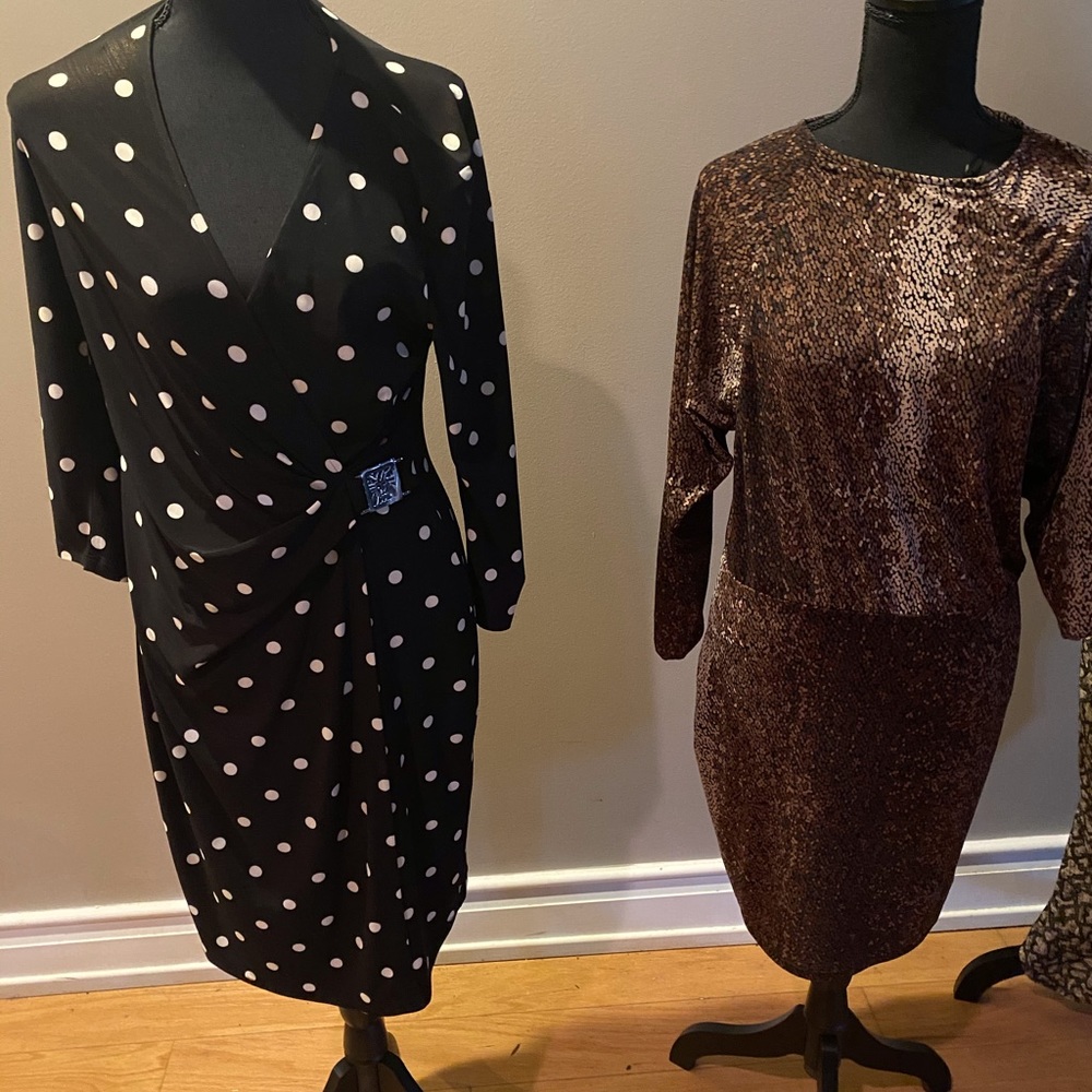 Dresses - Picture 5 of 10